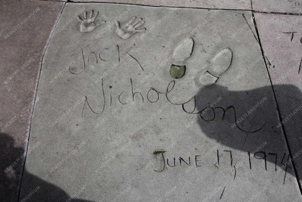 Filmművészet - Jack Nicholson  kéz- és lábnyomata