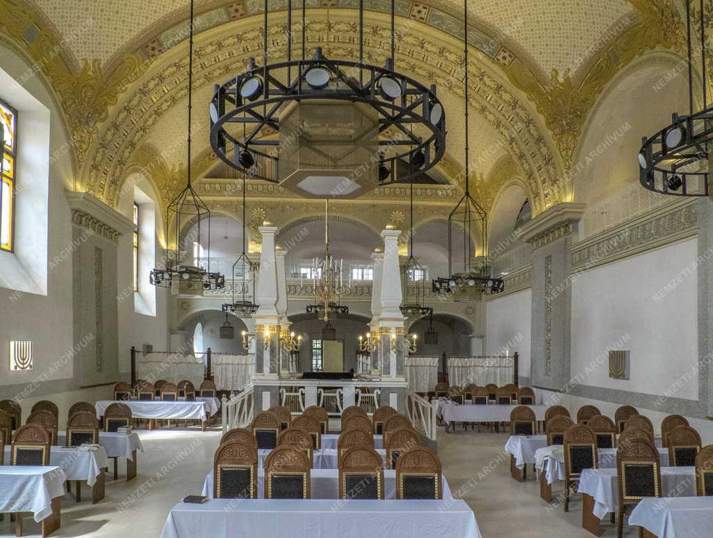 Egyházi épület - Budapest - Az óbudai zsinagóga