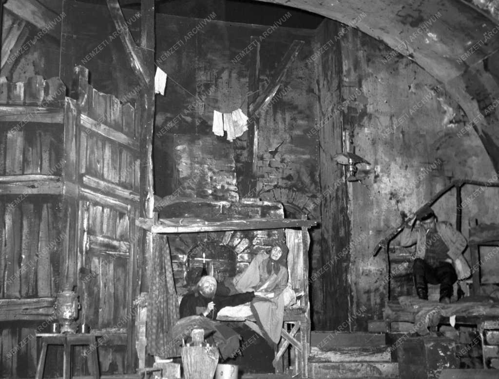 Művészet - Színház - Gorkij 