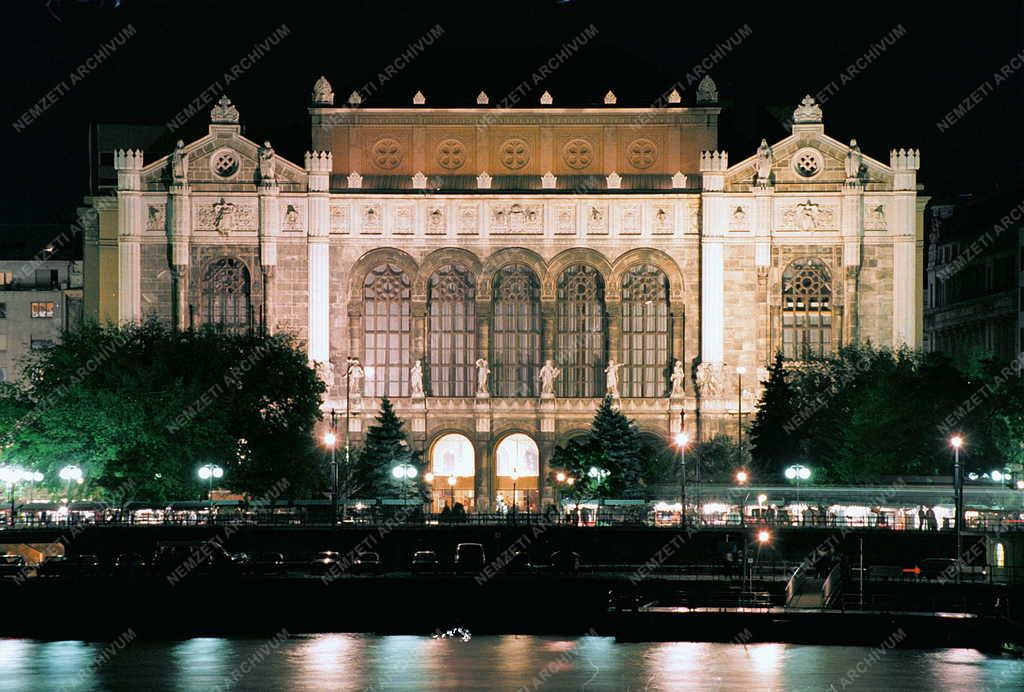 Városkép - Esti fények Budapesten