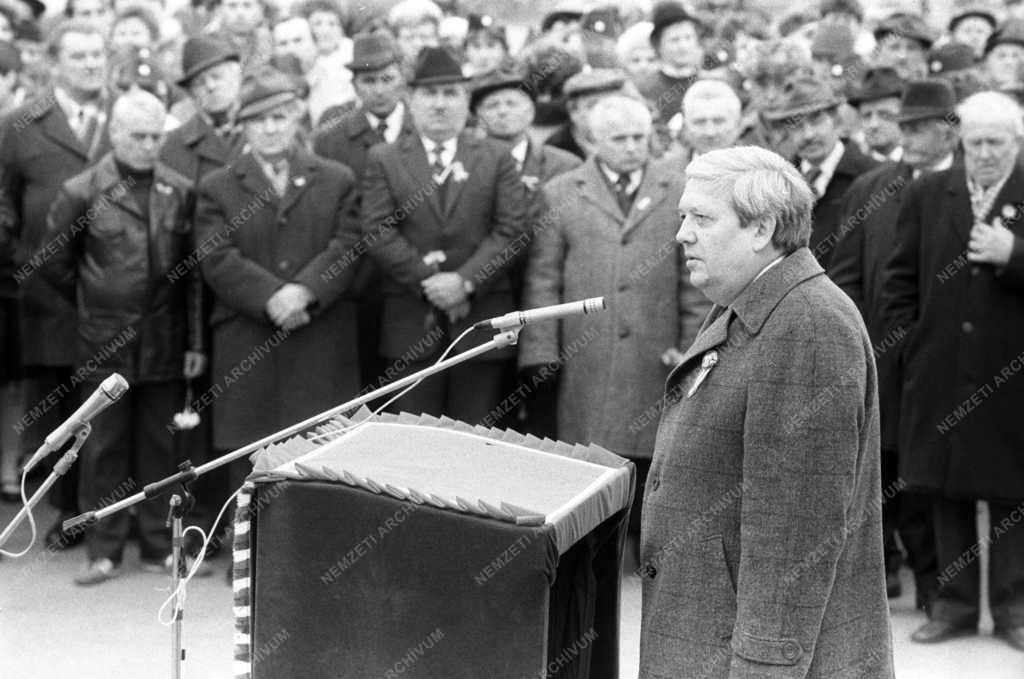 Belpolitika - Nemzeti ünnep - Március 15. Felsőzsolcán