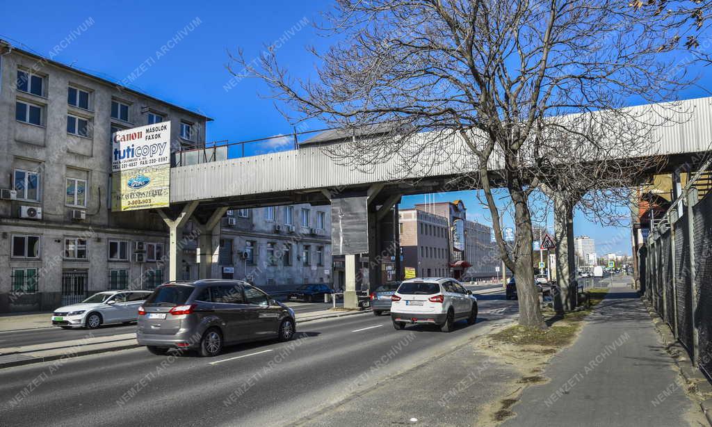 Energia - Budapest - Közműhíd a Bufafoki út felett