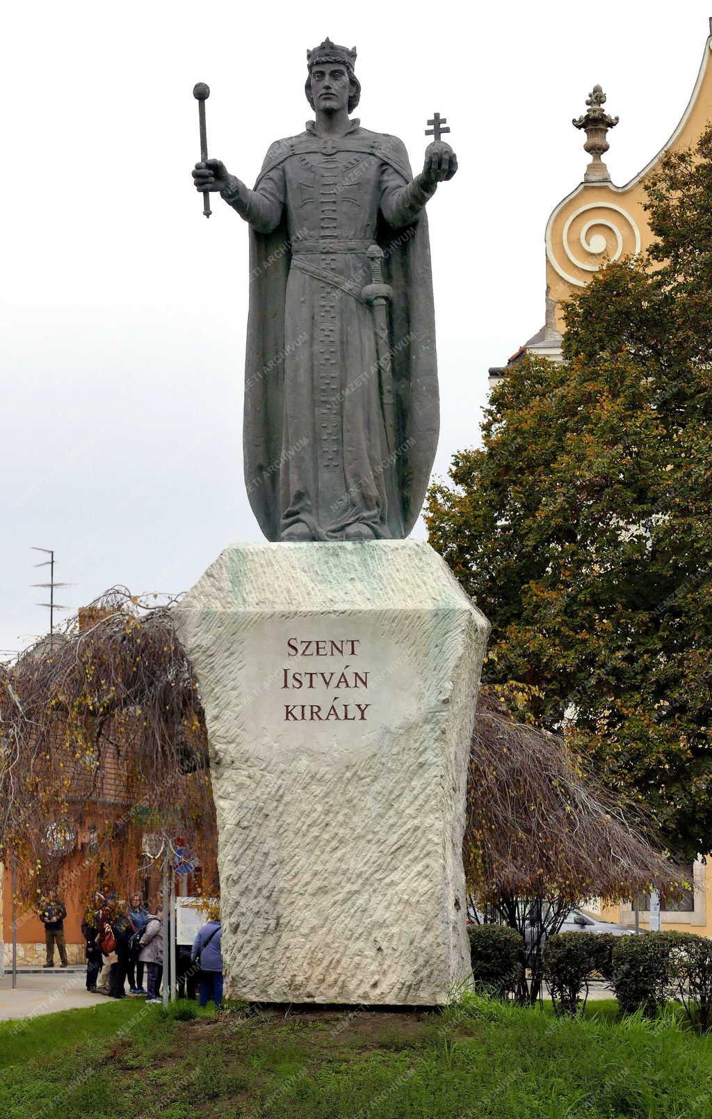 Városkép - Mosonmagyaróvár - Szent István szobor