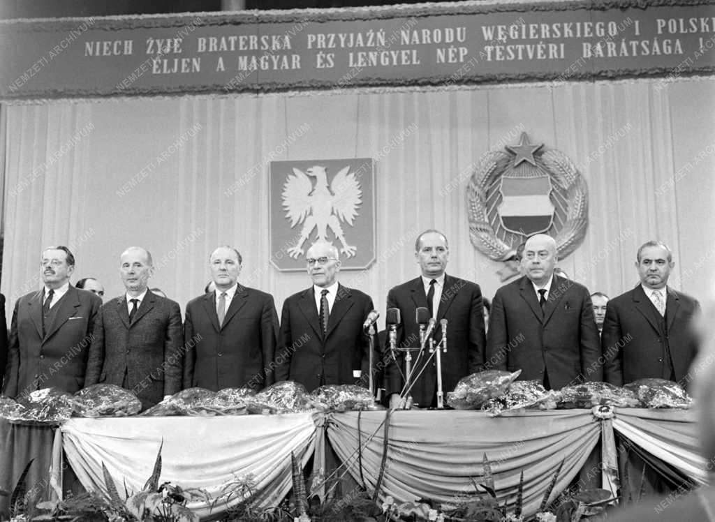 Külkapcsolat - Lengyel párt- és kormányküldöttség Budapesten