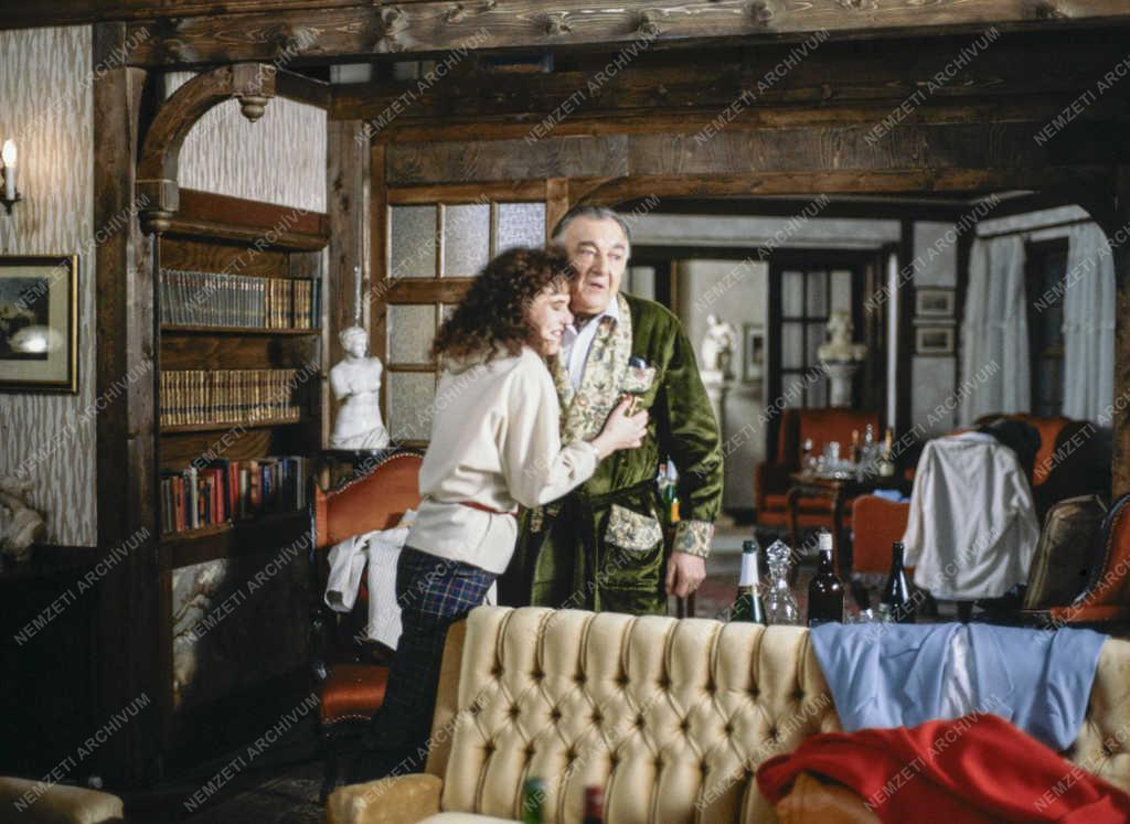 Kultúra - TV-film - Földi kacaj