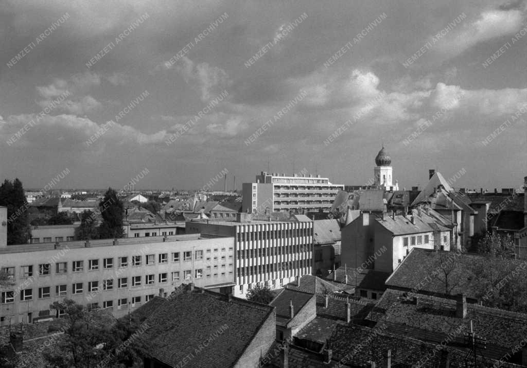 Városkép-életkép - Az Óvonőképző Intézet új kollegiuma Kecskeméten
