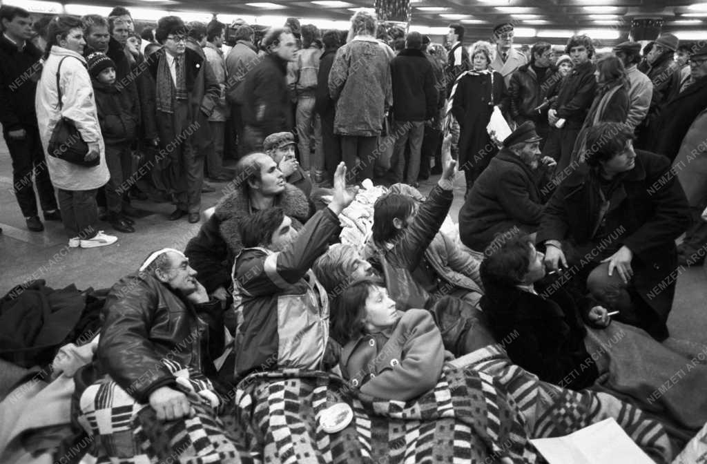 Tüntetés - Hajléktalanok demonstrációja