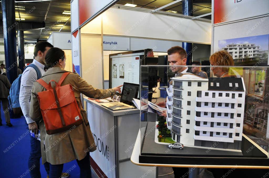 Ingatlanpiac - Budapest - Lakásexpo a Millenárison
