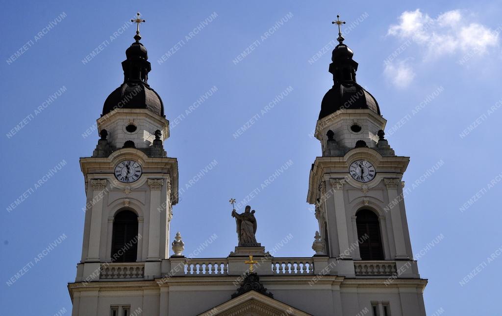Vallás - Budapest - Szent József-plébániatemplom