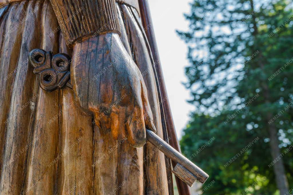 Kultúra - Szentgotthárd - Robert Leeb apát szobra