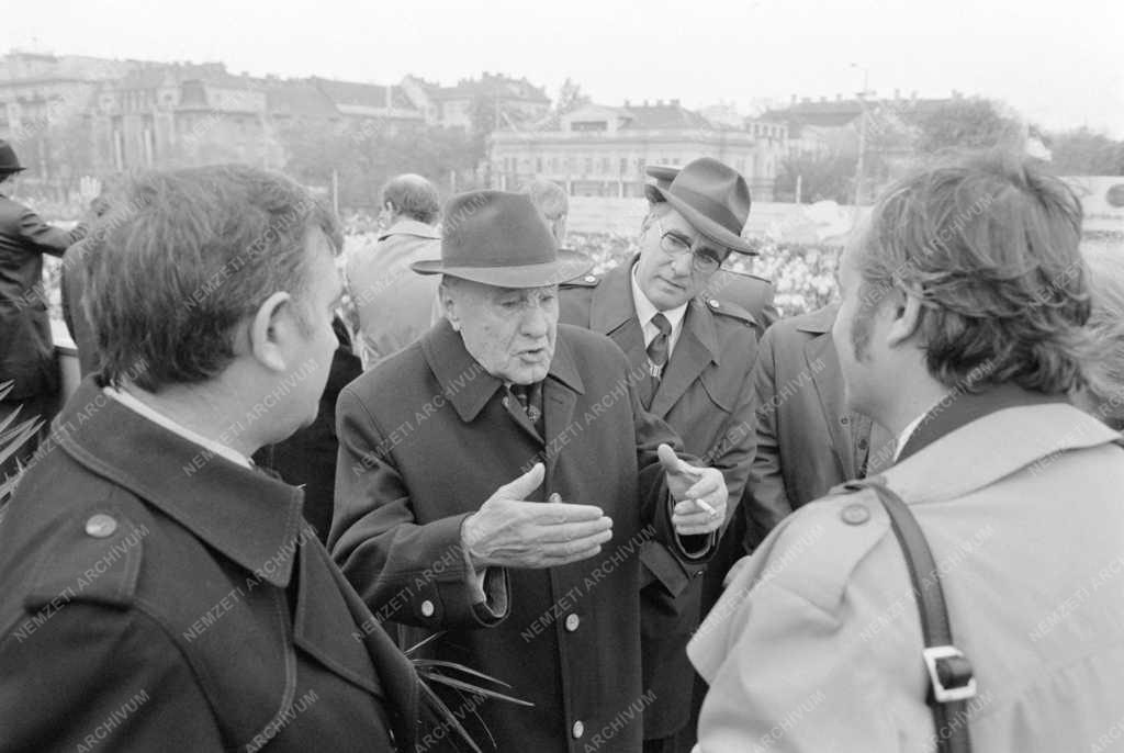 Belpolitika - Kádár János a május 1-jei felvonuláson