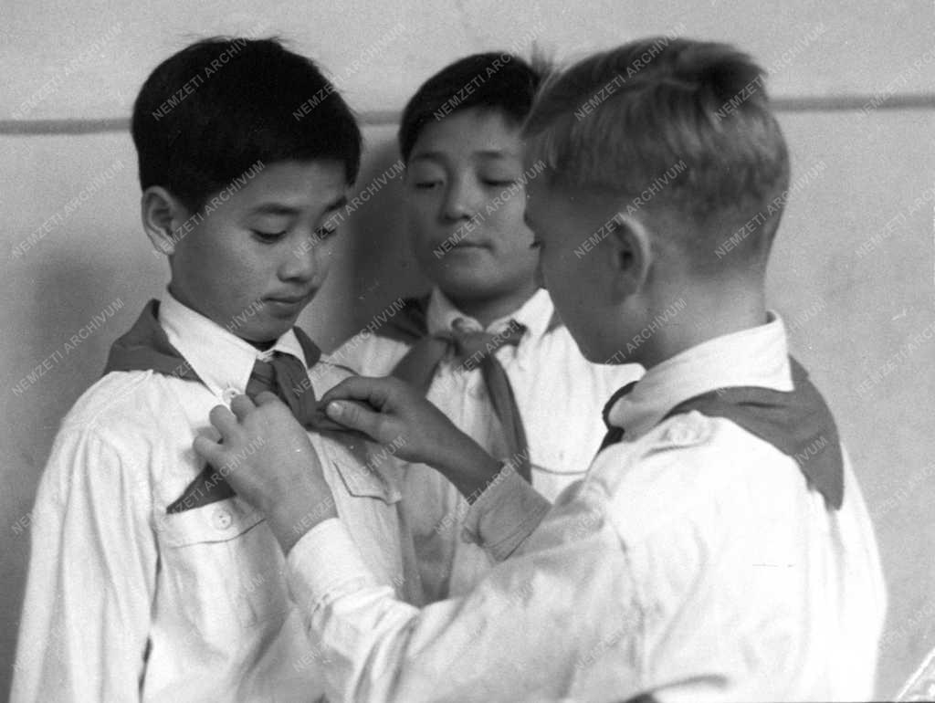 Ifjúsági szervezet - Koreai úttörők - Úttörőavatás