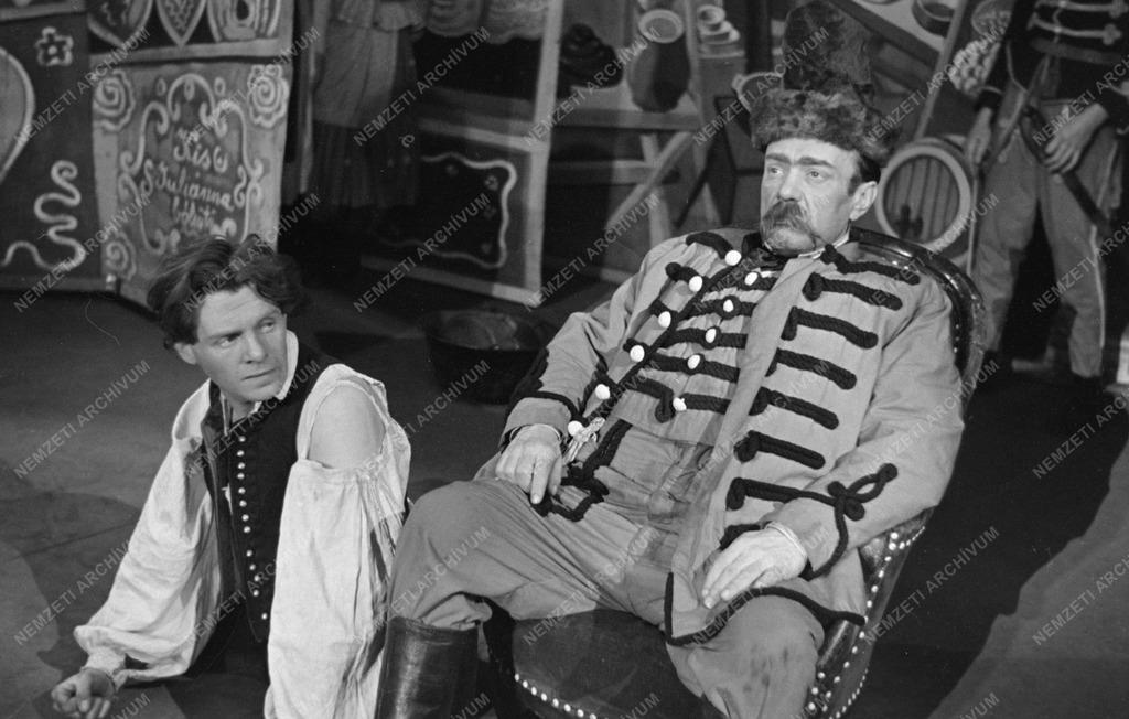 Móricz: 'Ludas Matyi' bemutató