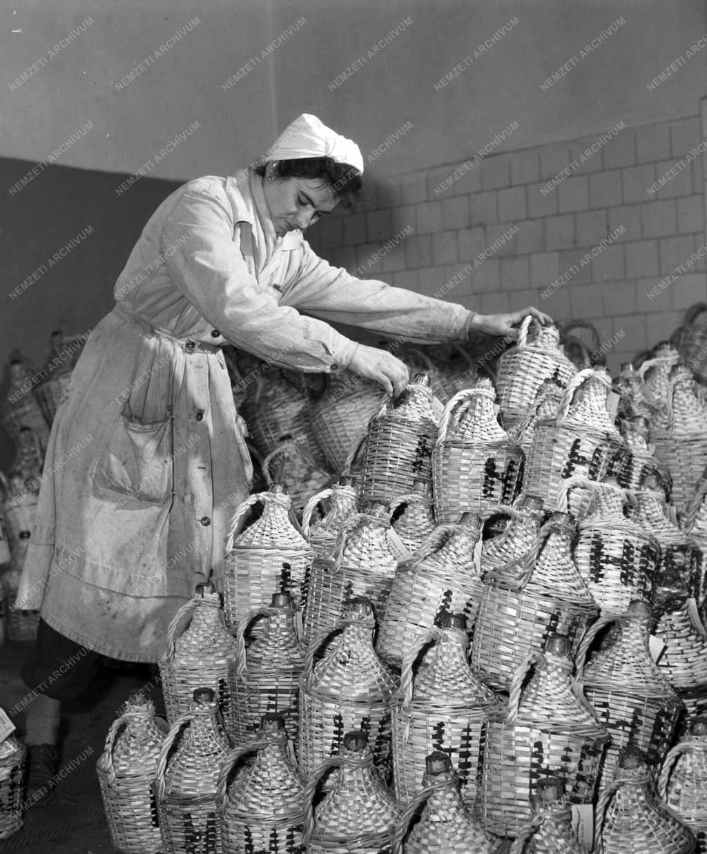 Élelmiszeripar - Csipkeszörp a Herbária Szövetkezettől