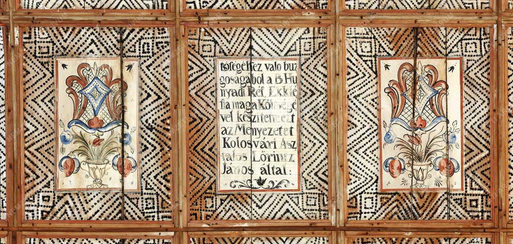 Vallás - Református templom Bánffyhunyadon