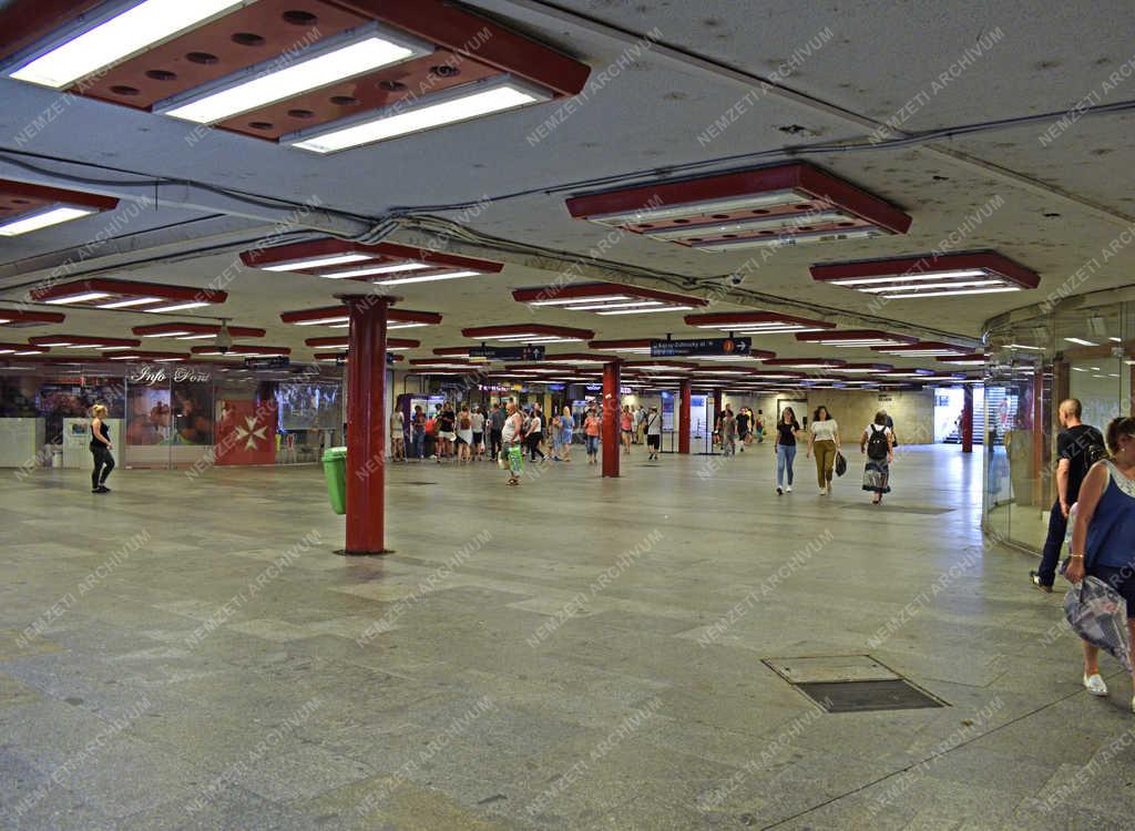 Városkép - Budapest - Nyugati téri aluljáró