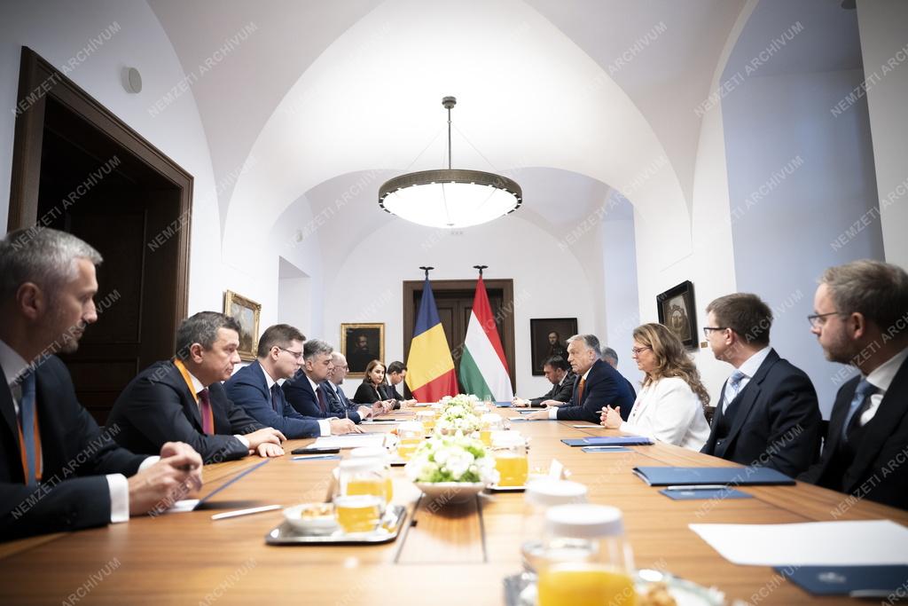 Orbán Viktor a román miniszterelnökkel tárgyalt