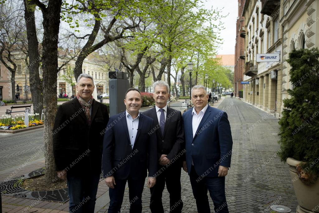 Orbán Viktor gazdaságfejlesztésről tárgyalt Szarvas Péter polgármesterrel Békéscsabán