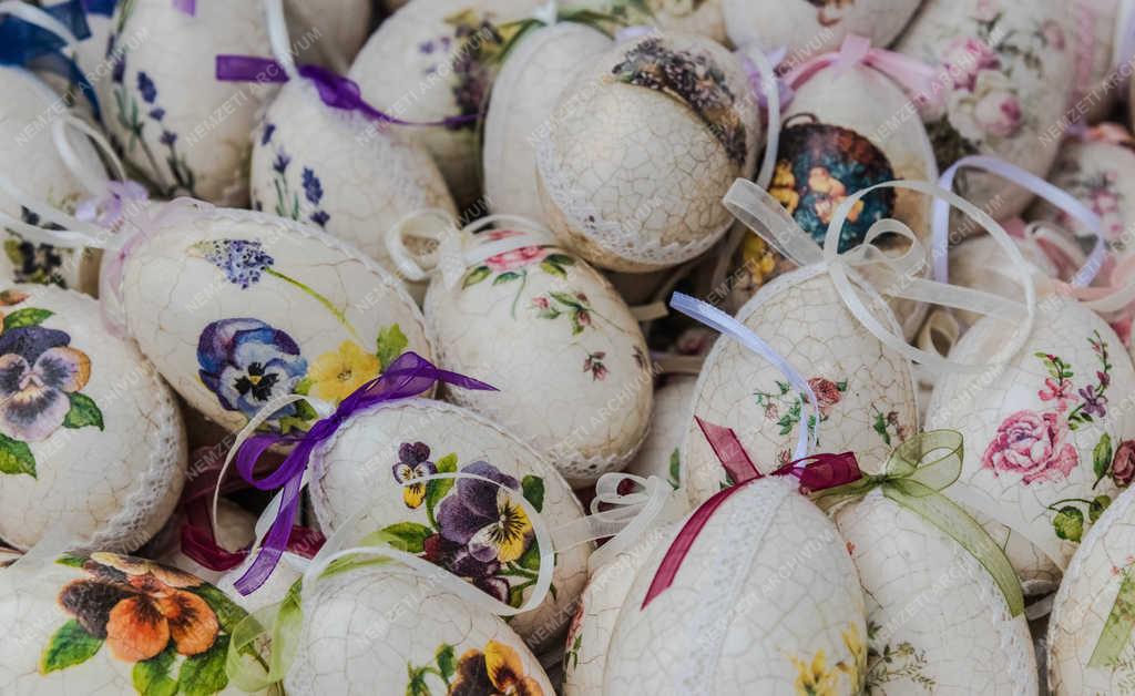 Néphagyomány - Hollókő - Húsvét