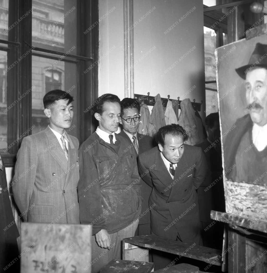 Oktatás - Koreai küldöttség a Magyar Képzőművészeti Főiskolán