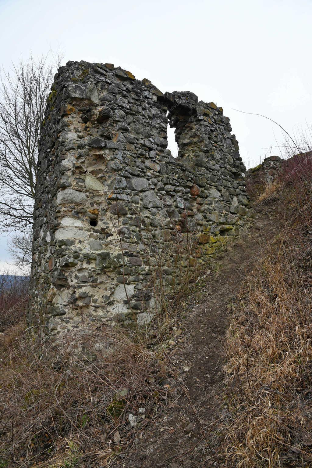 Turizmus - Pásztó - Cserteri vár