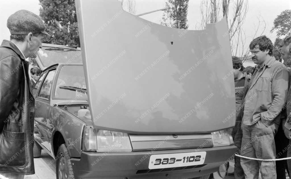 Ipar - Közlekedés - Tavria autó Miskolcon