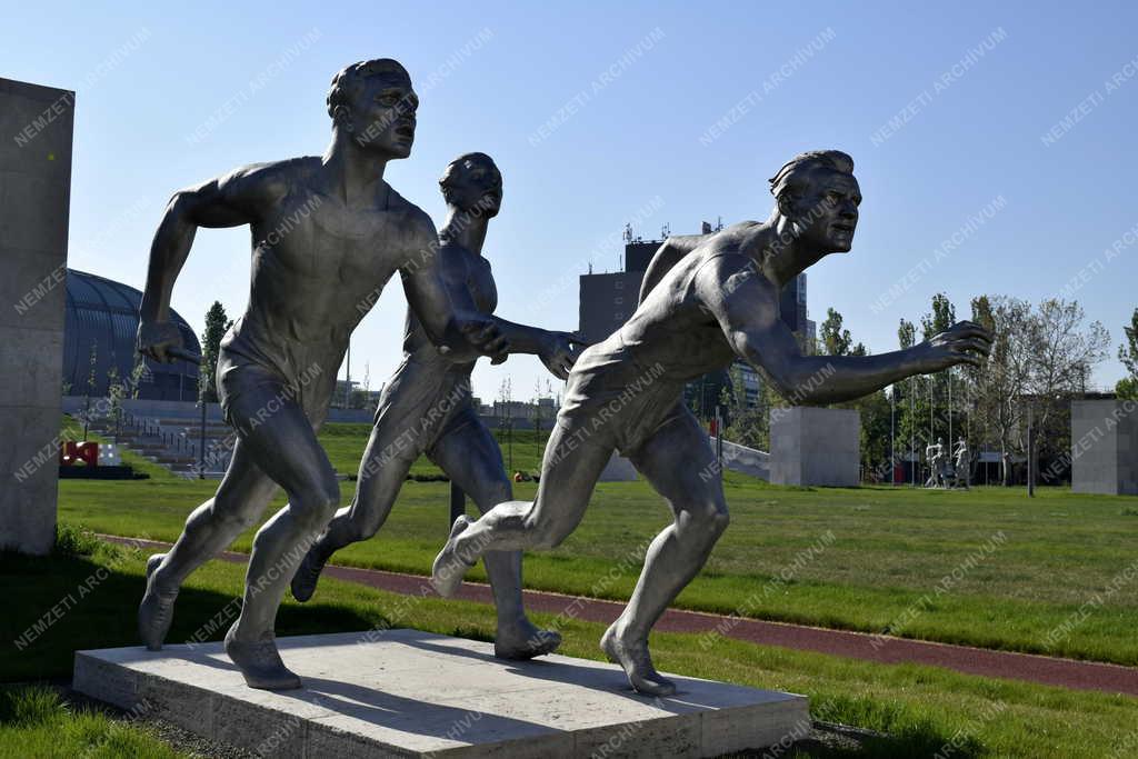 Kultúra - Megújult a Puskás Ferenc Stadion szoborparkja  