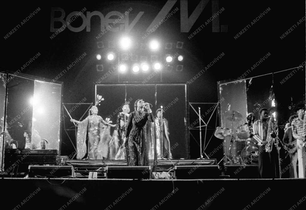 Künnyűzene - A Boney M Budapesten