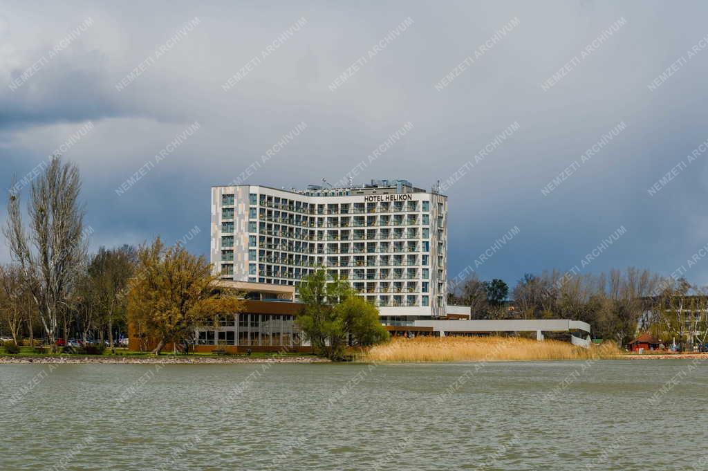 Idegenforgalom - Keszthely - Hotel Helikon