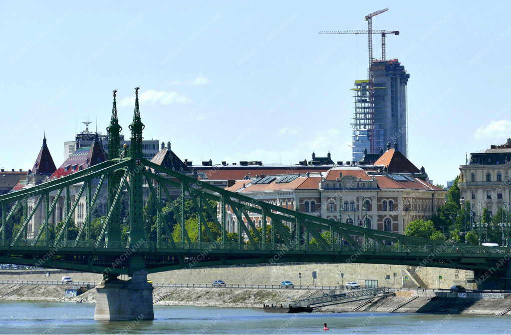 Városkép - Budapest - Az épülő Mol Campus a főváros látképében