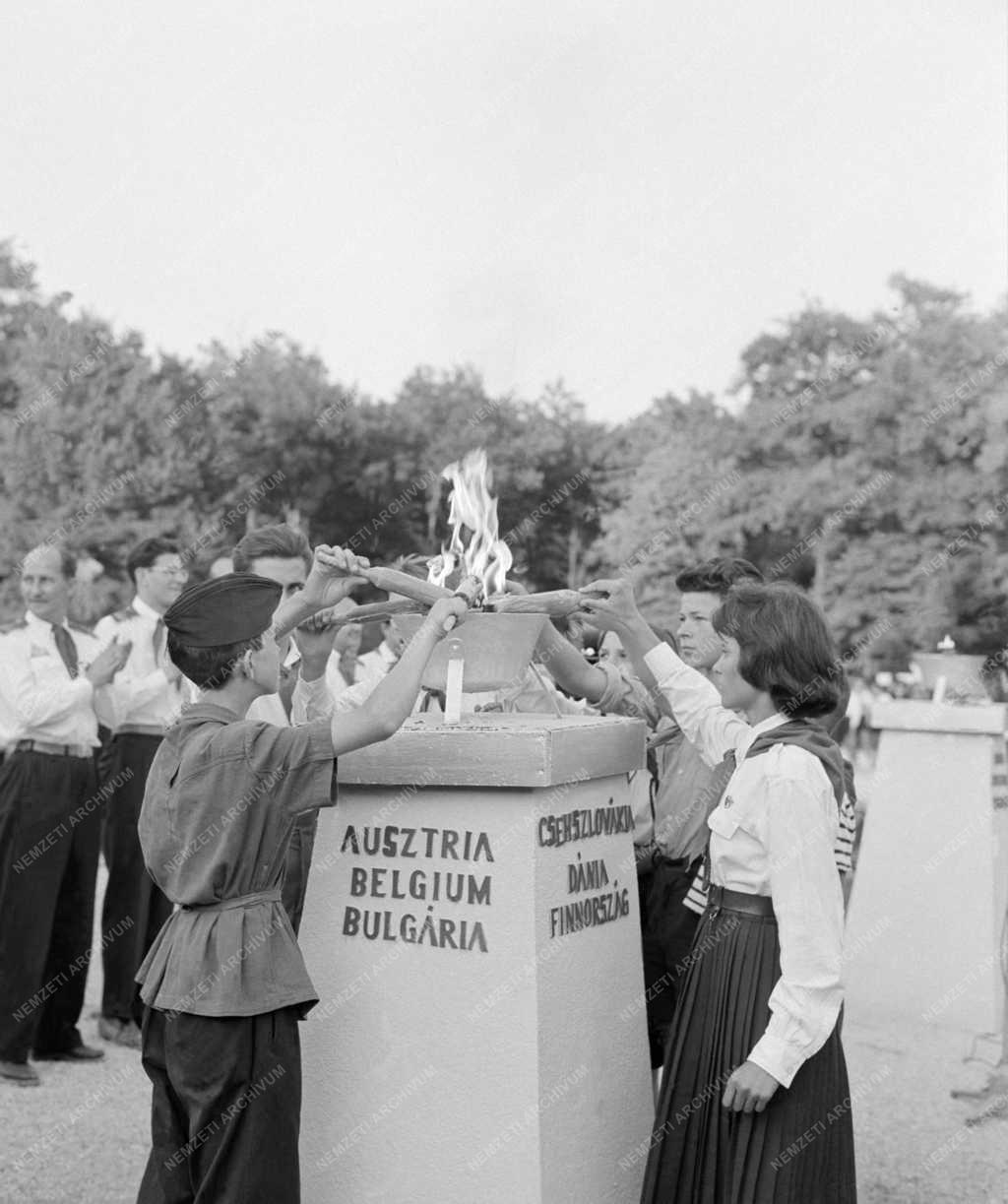 Vakáció - Szervezet - Csillebérci Úttörő Nagytábor