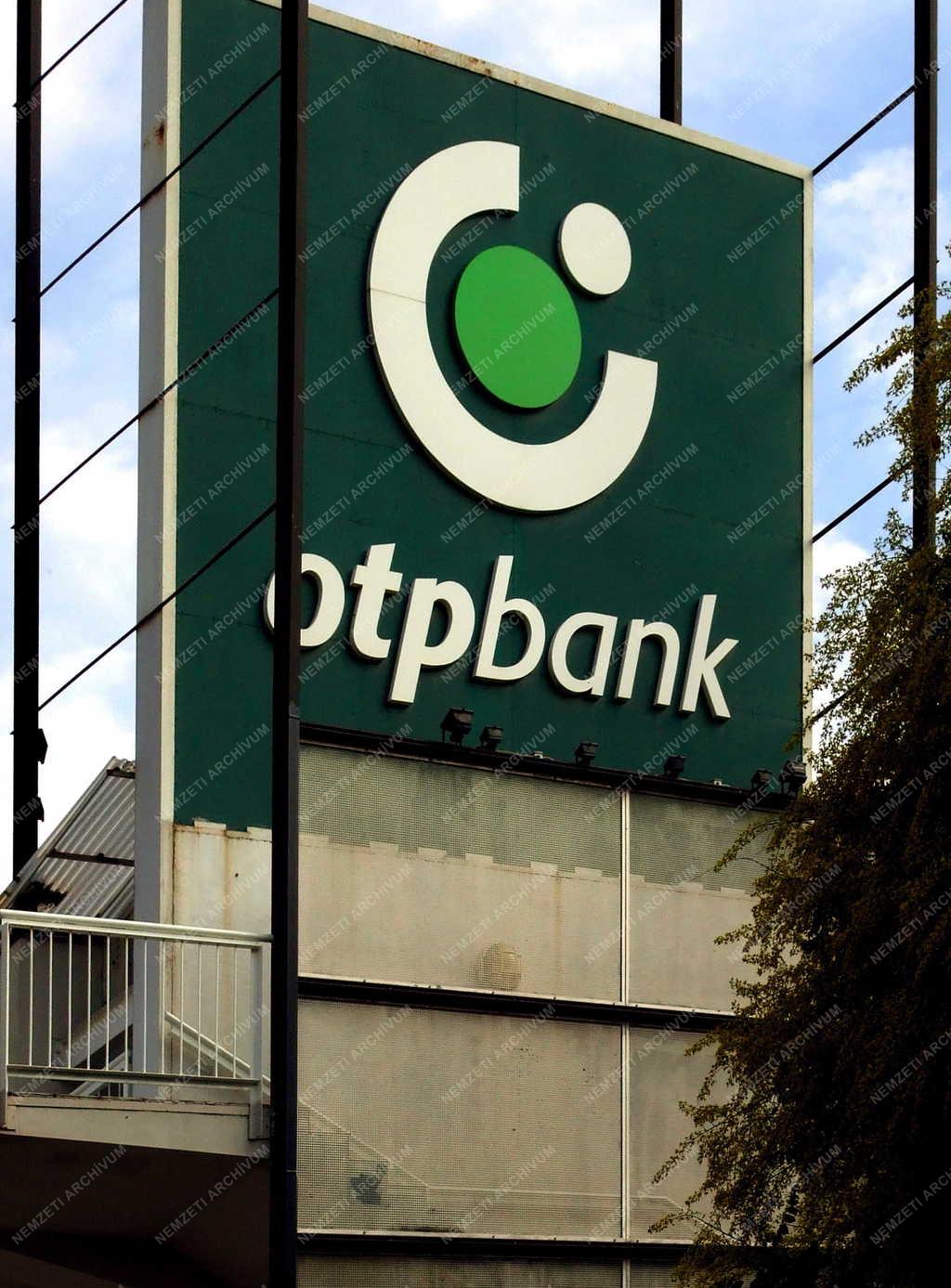Gazdaság  - OTP Bank emblémája