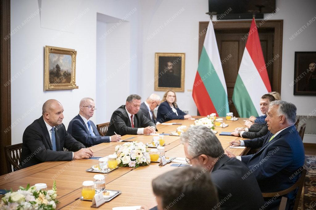 Bulgária államfőjével tárgyalt Orbán Viktor