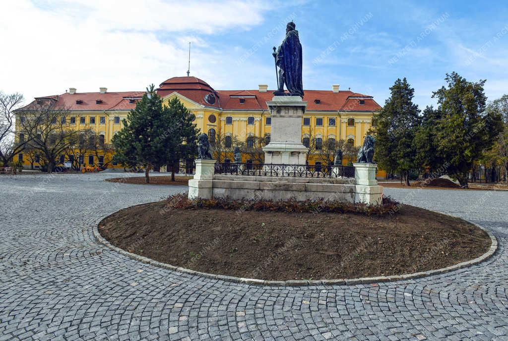 Műemlék épület - Nagyvárad - Püspöki palota