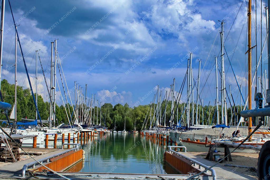 Szabadidő - Balatonfűzfő - Vitorlázás