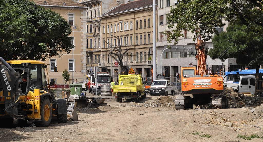 Településfejlesztés - Budapest - Megújul a Blaha Lujza tér