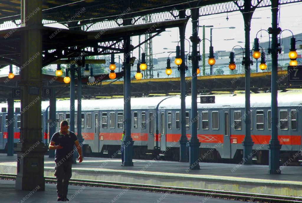 Közlekedés - Budapest - Keleti pályaudvar