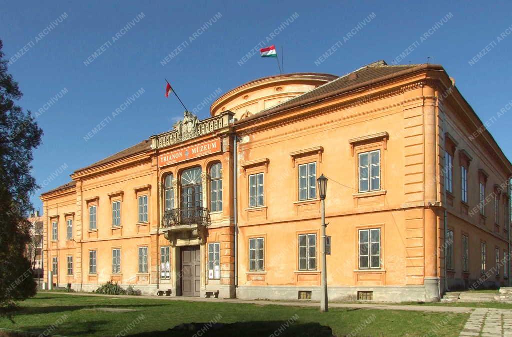 Kultúra - Műemlék -  Zichy kastély