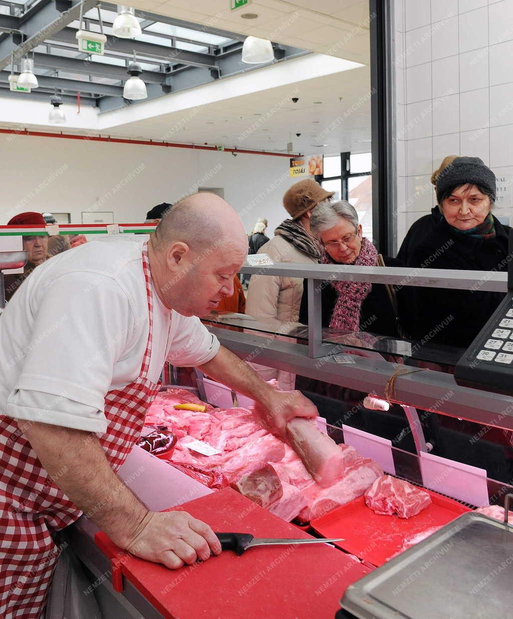 Kereskedelem - Debrecen - Csökkent a sertéshús áfája