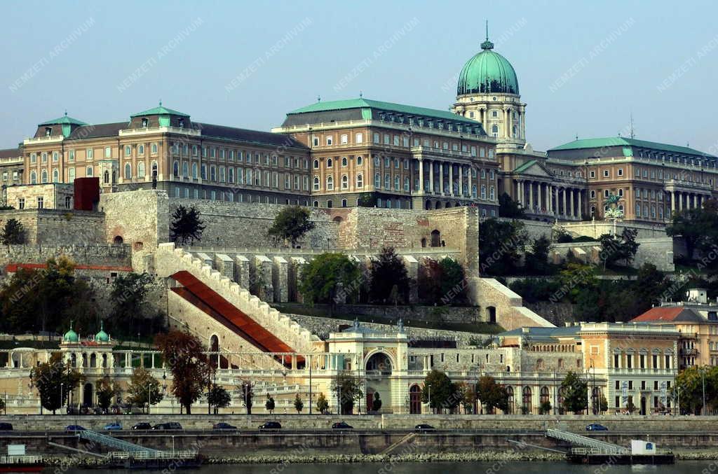 Városkép - Budapest - A Budavári Palota és a Várkert Bazár