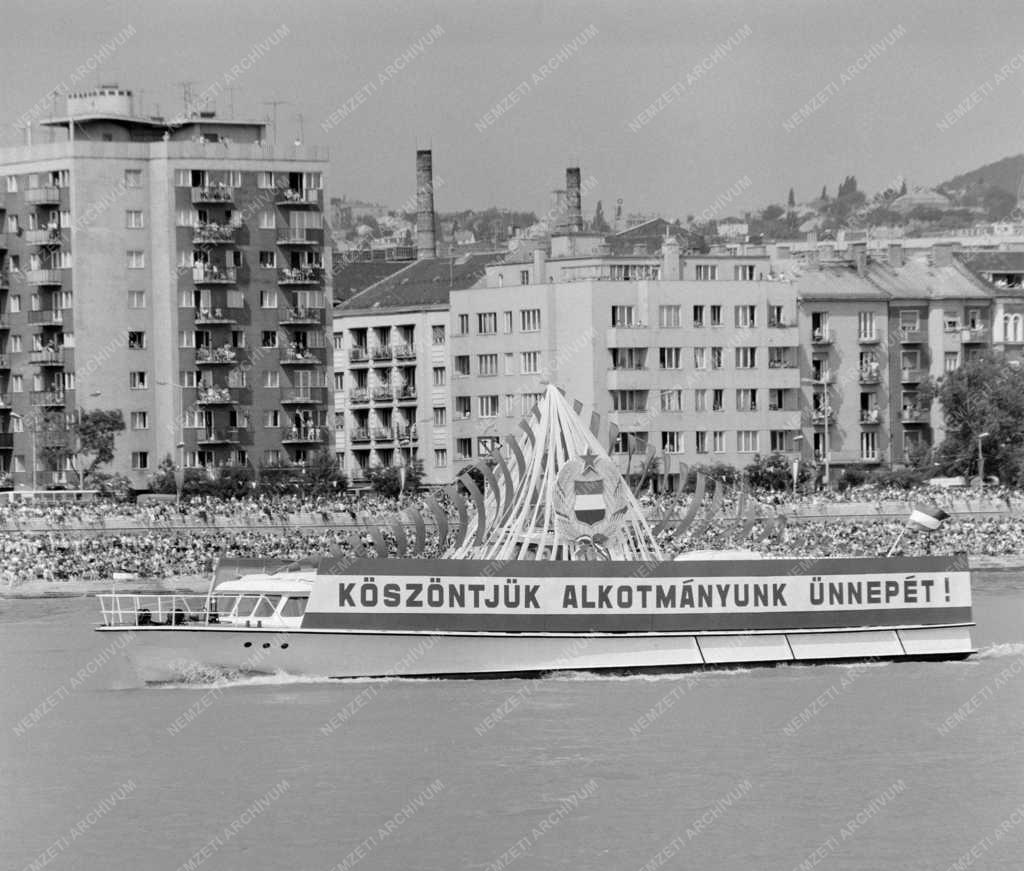 Ünnep - Augusztus 20-i vízi- és légibemutató