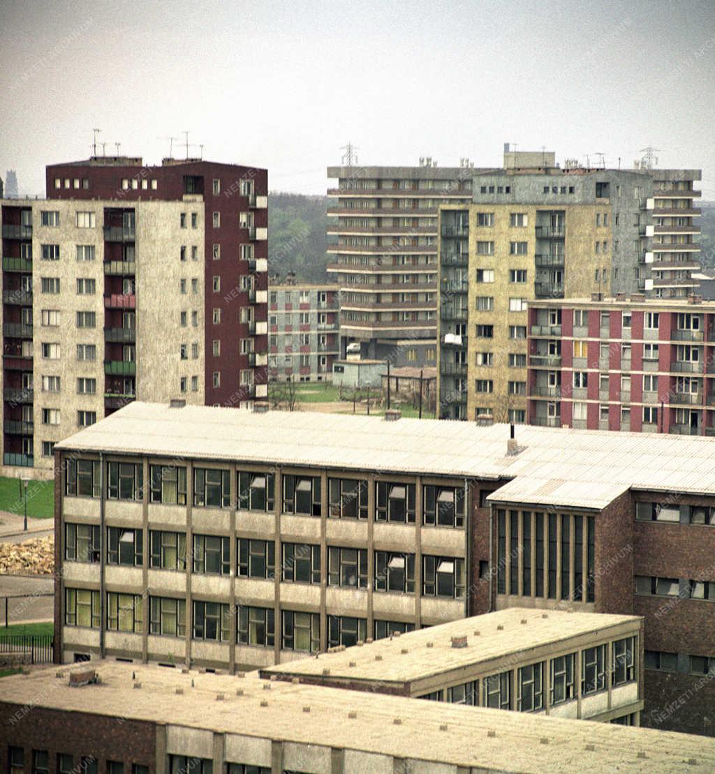 Városkép - Településfejlesztés - Budapest - József Attila lakótelep