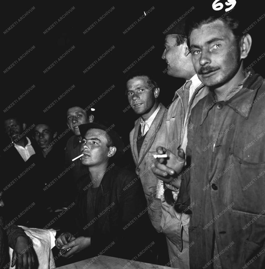 Vendéglátás - Búcsú az Ilkovicstól