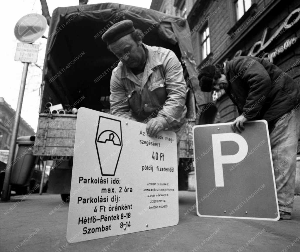 Új rendszerű parkolóórák