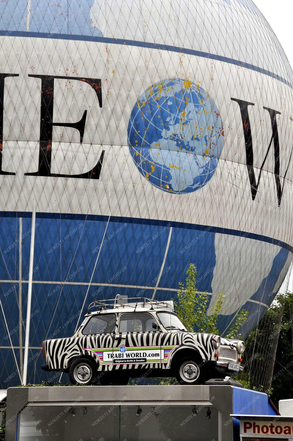 Épület - Berlin - Trabant Múzeum