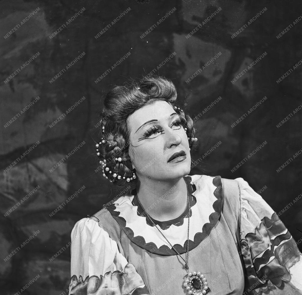 Kultúra - Bartók Béla: A kékszakállú herceg vára című operája a  Magyar Állami Operaházban