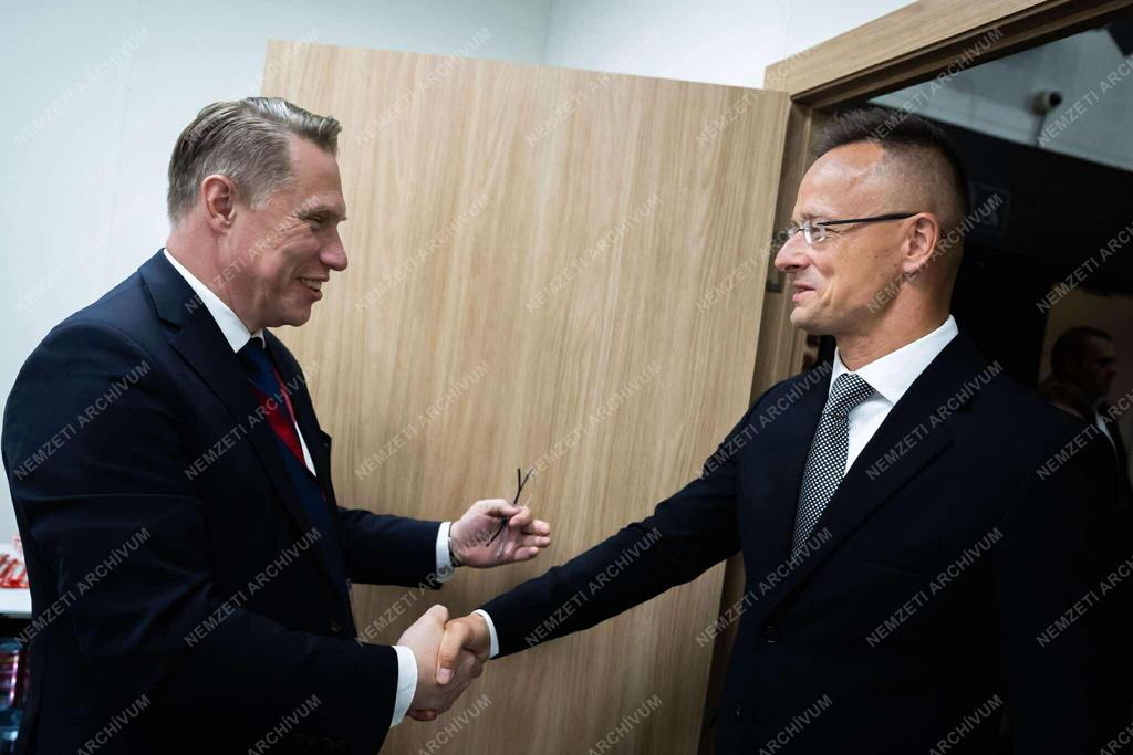 Szijjártó Péter Szentpéterváron
