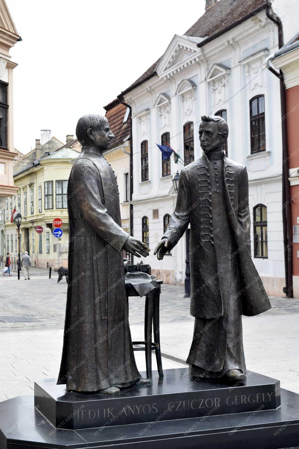 Városkép - Győr - Jedlik Ányos és Czuczor Gergely emlékműve