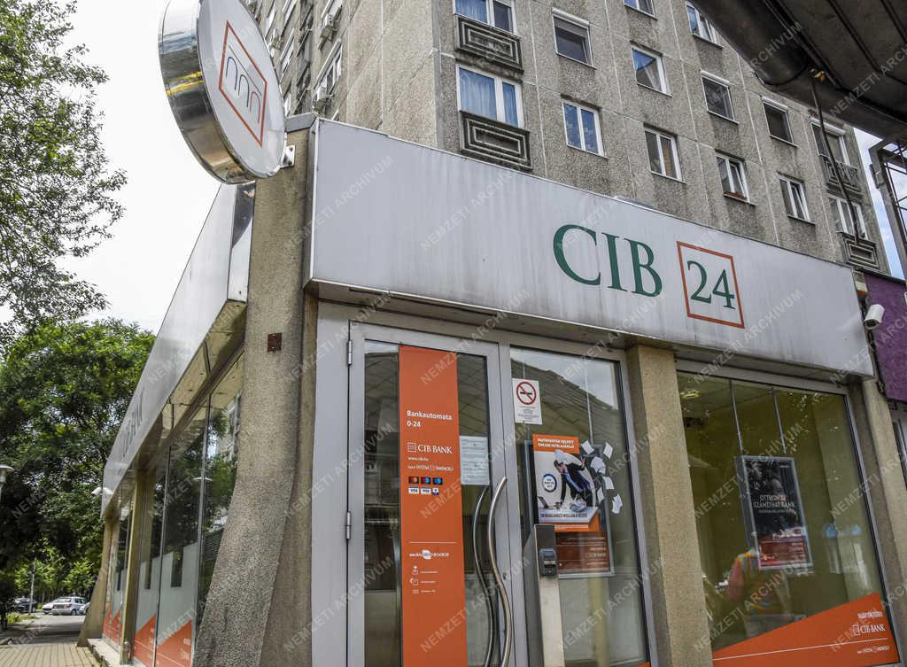 Városkép - Budapest - 50 éves Újpalota
