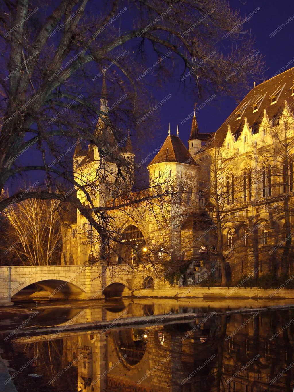 Budapest - Műemlék -  Vajdahunyadvár